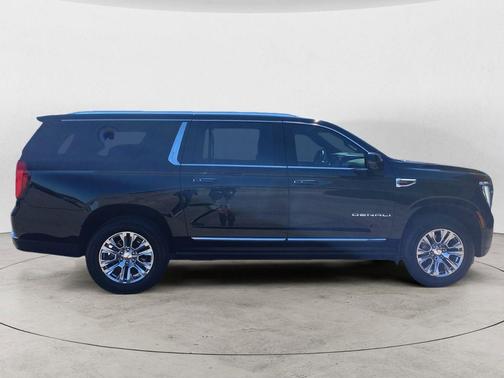 Onyx Black 2025 GMC Yukon XL Denali