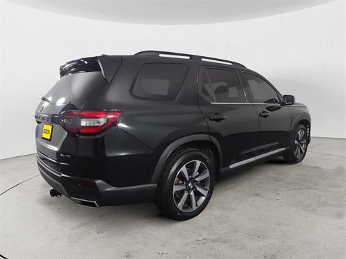 2023 Honda Pilot AWD Elite