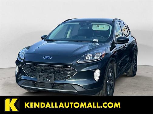 2022 Ford Escape Titanium