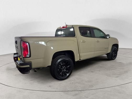 Desert Sand Metallic 2022 GMC Canyon Elevation
