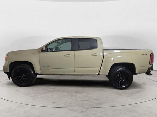 Desert Sand Metallic 2022 GMC Canyon Elevation