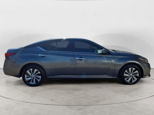Gun Metallic 2020 Nissan Altima S FWD