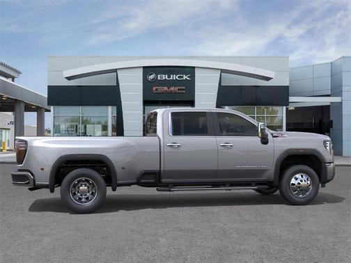 2026 GMC Sierra 3500 SLT