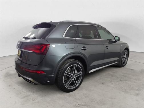 2021 Audi Q5 Prestige 55 TFSI e quattro S tronic