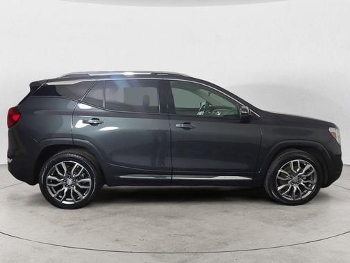 Hunter Metallic 2022 GMC Terrain Denali