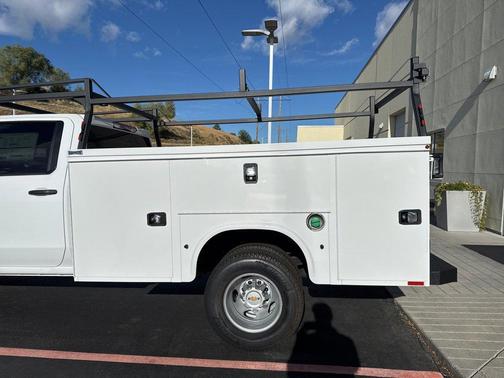 2025 Chevrolet Silverado 3500 WT