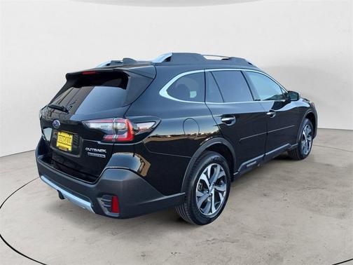 2022 Subaru Outback Touring XT
