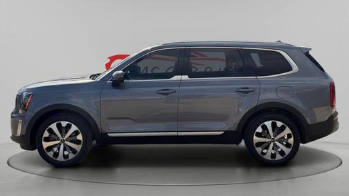 Everlasting Silver 2020 Kia Telluride S