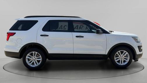Oxford White 2017 Ford Explorer Base