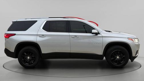 Silver Ice Metallic 2018 Chevrolet Traverse LT Cloth