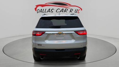 Silver Ice Metallic 2018 Chevrolet Traverse LT Cloth