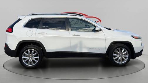 Bright White Clearcoat 2015 Jeep Cherokee Limited