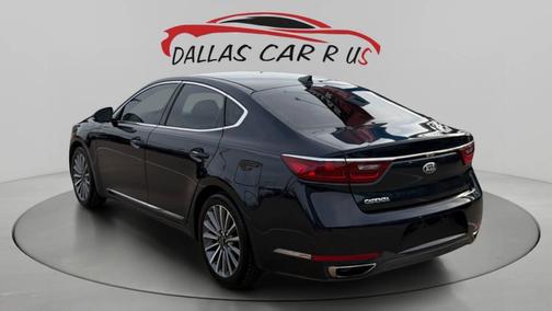 Gravity Blue 2017 Kia Cadenza Premium