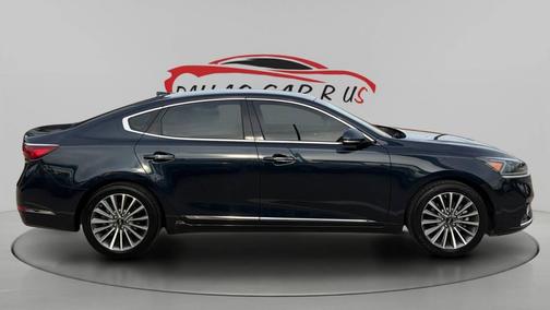 Gravity Blue 2017 Kia Cadenza Premium