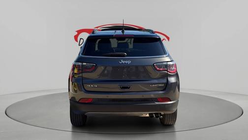 Granite Crystal Metallic Clearcoat 2018 Jeep Compass Limited