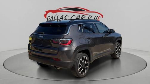 Granite Crystal Metallic Clearcoat 2018 Jeep Compass Limited