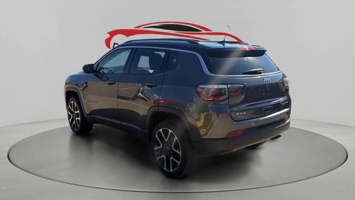Granite Crystal Metallic Clearcoat 2018 Jeep Compass Limited