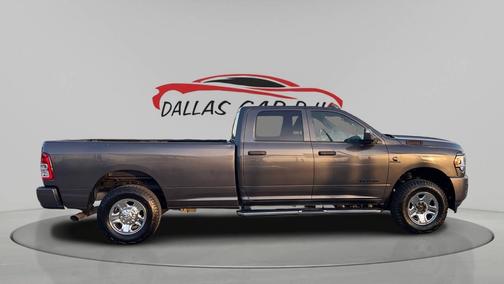 2022 RAM 2500 Tradesman Crew Cab 4x4 8' Box