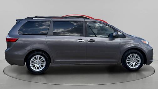 2015 Toyota Sienna XLE Premium