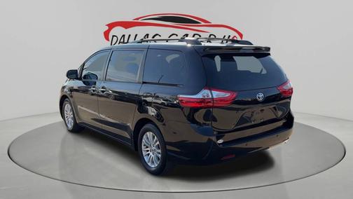 2017 Toyota Sienna XLE