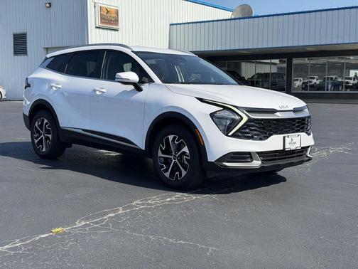 Glacial White Pearl 2023 Kia Sportage EX