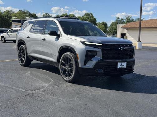 Sterling Gray Metallic 2026 Chevrolet Traverse RS