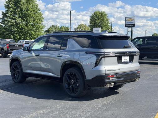 Sterling Gray Metallic 2026 Chevrolet Traverse RS