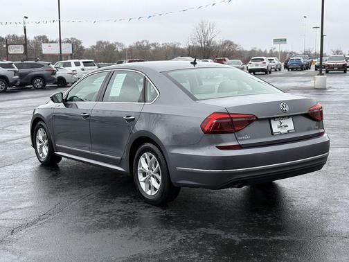 2017 Volkswagen Passat 1.8T S