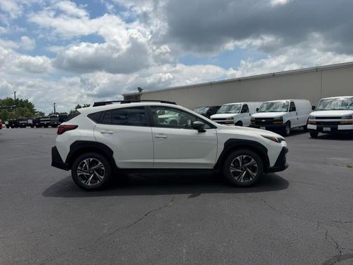 Crystal White Pearl 2024 Subaru Crosstrek Premium