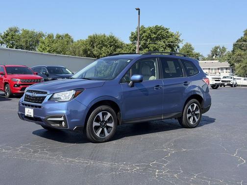 Quartz Blue Pearl 2017 Subaru Forester 2.5i Limited