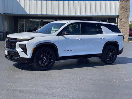 Polar White Tricoat 2026 Chevrolet Traverse RS