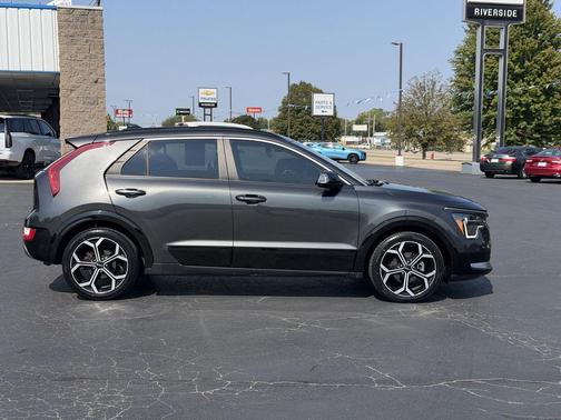 Graphite Gray 2023 Kia Niro Touring