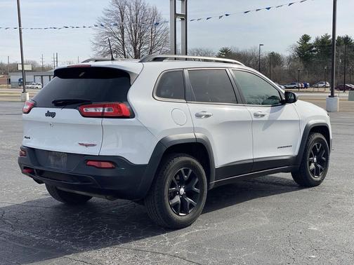 Bright White Clearcoat 2017 Jeep Cherokee Trailhawk