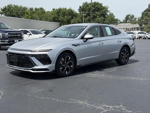 Aero Silver 2024 Hyundai SONATA SEL