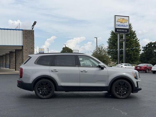 Wolf Gray 2022 Kia Telluride SX