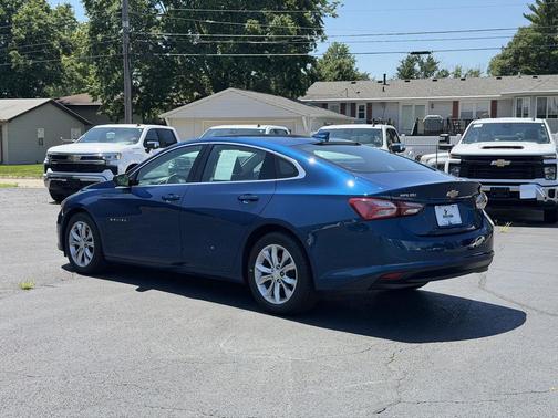 Pacific Blue Metallic 2019 Chevrolet Malibu LT
