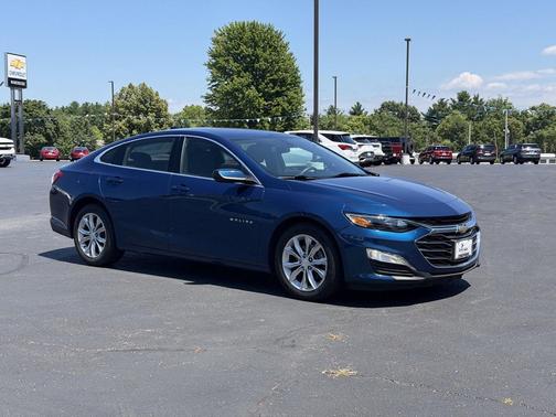 Pacific Blue Metallic 2019 Chevrolet Malibu LT