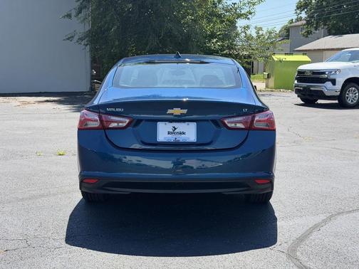 Pacific Blue Metallic 2019 Chevrolet Malibu LT