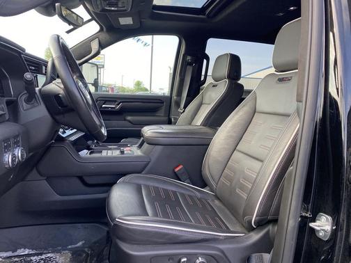 Onyx Black 2025 GMC Sierra 2500 AT4X