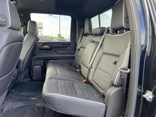 Onyx Black 2025 GMC Sierra 2500 AT4X