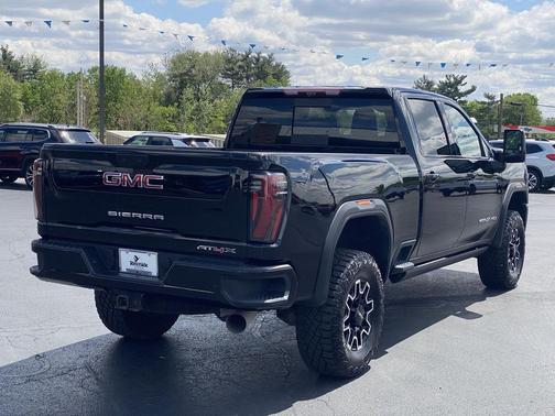 Onyx Black 2025 GMC Sierra 2500 AT4X