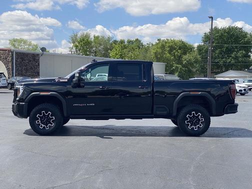 Onyx Black 2025 GMC Sierra 2500 AT4X