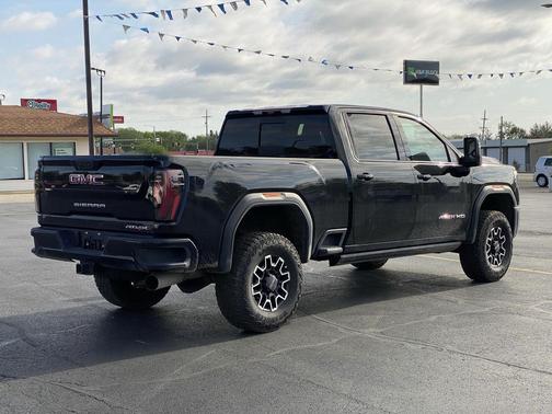 Onyx Black 2025 GMC Sierra 2500 AT4X