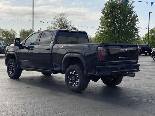 Onyx Black 2025 GMC Sierra 2500 AT4X