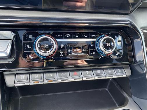 Onyx Black 2025 GMC Sierra 2500 AT4X