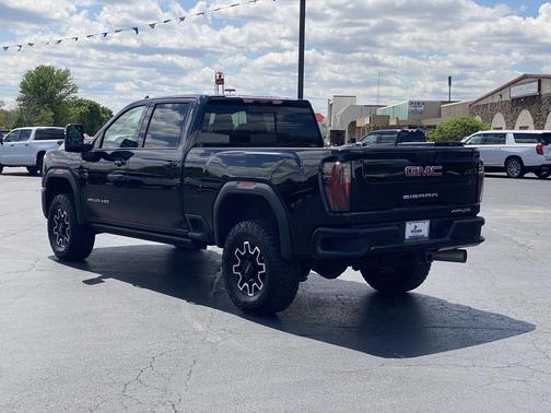 Onyx Black 2025 GMC Sierra 2500 AT4X