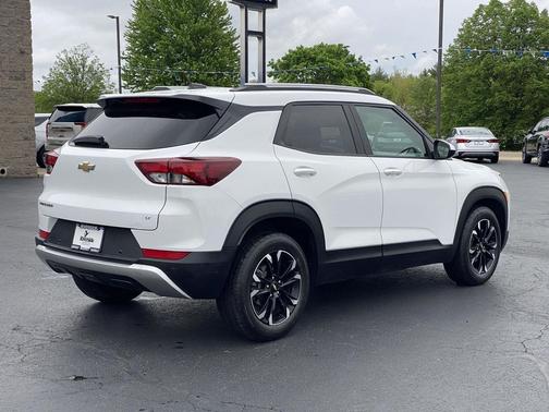 Summit White 2021 Chevrolet Trailblazer LT