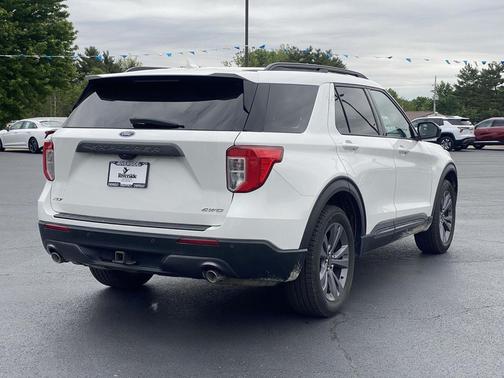 Star White Metallic Tri-Coat 2023 Ford Explorer XLT