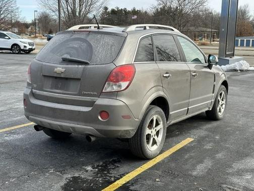 Photo 3 of 6 of 2012 Chevrolet Captiva Sport LT