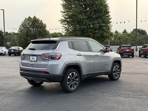 Billet Silver Metallic Clearcoat 2023 Jeep Compass Limited